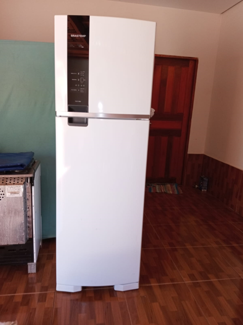 Vende-se geladeira Brastemp